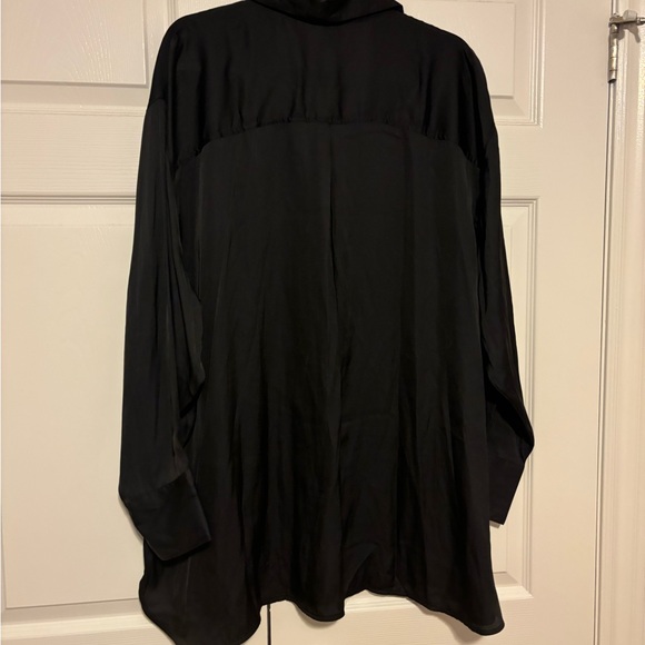 Black satin blouse - Picture 2 of 2